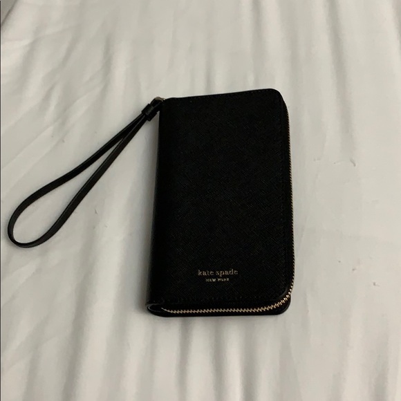 Kate Spade iPhone XR Wristlet - Picture 2 of 5